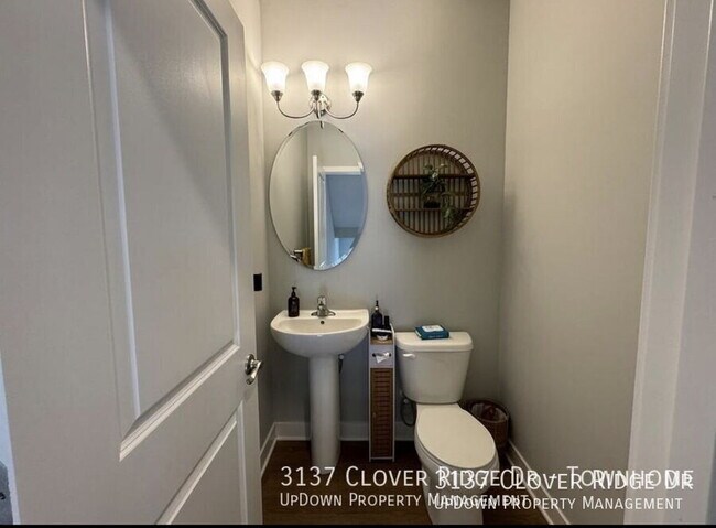 Building Photo - 3137 Clover Ridge Dr