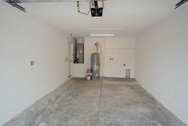 Building Photo - "Charming 3-Bedroom Duplex with Granite El...