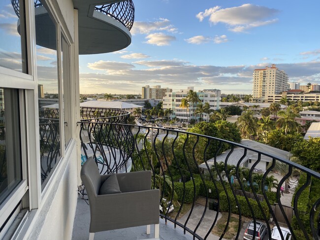 balcony - 3250 NE 28th St