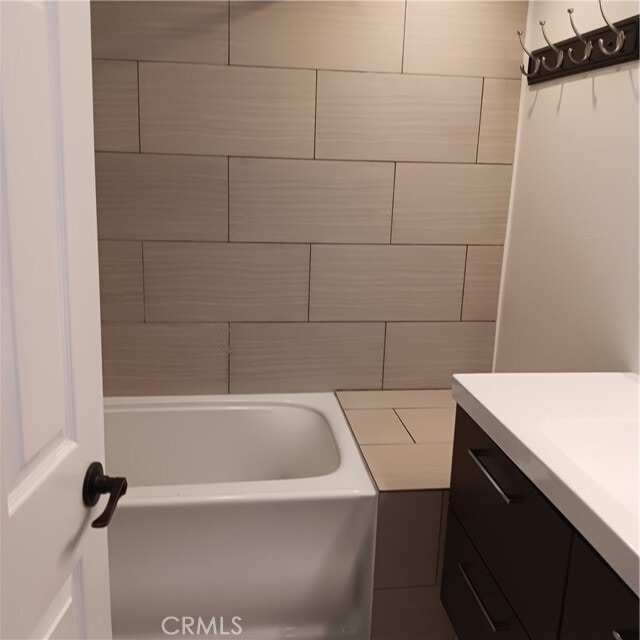 Building Photo - 1419 W 179th St