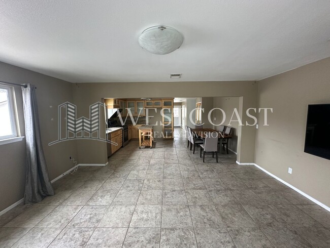 Building Photo - Serene Single-Story Retreat in Chino Hills...