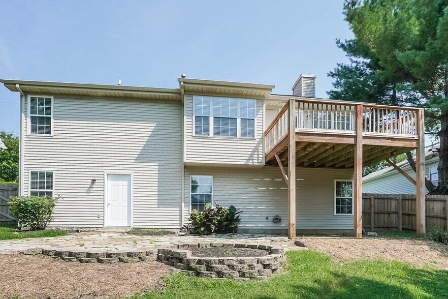 Building Photo - 1207 Cedarbend Dr