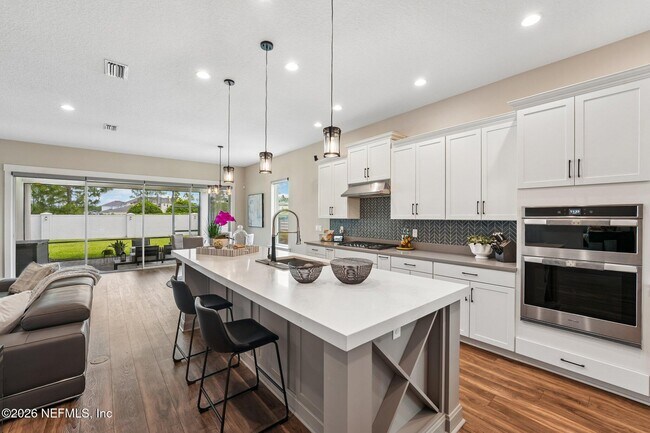 Building Photo - 10223 Silverbrook Trl