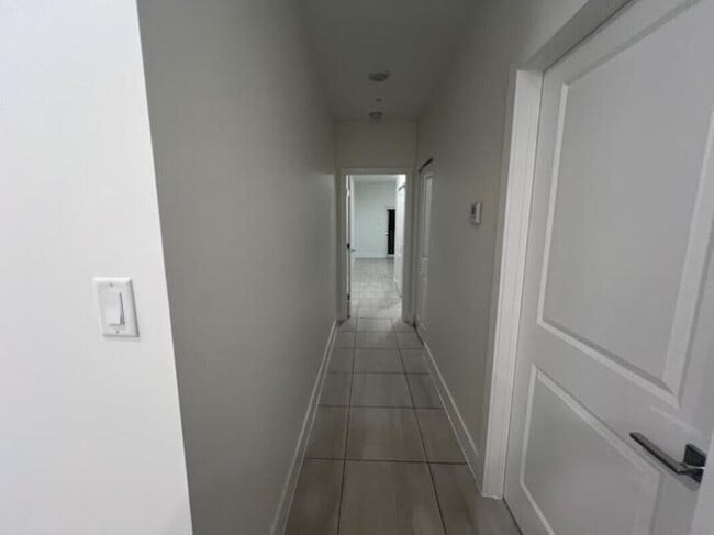 Building Photo - 3902 Melaleuca Ln