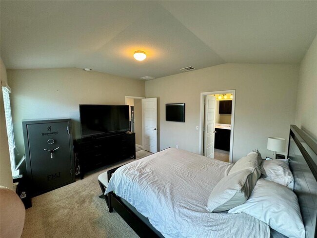 Building Photo - 416 Purple Martin Ave