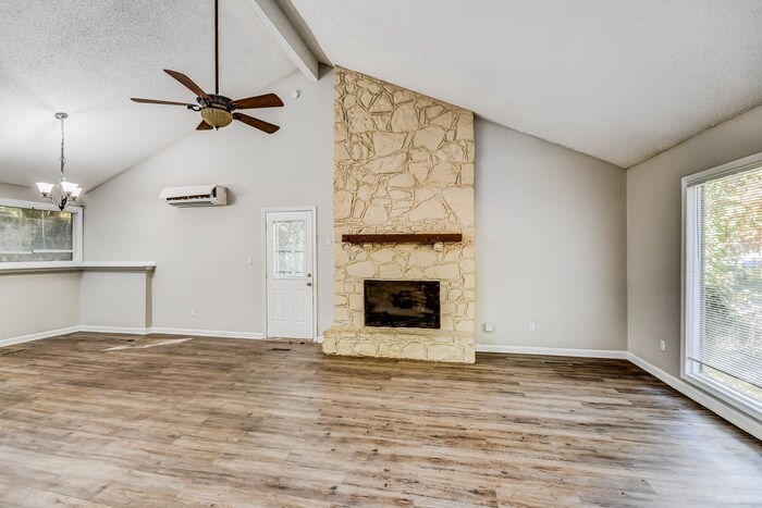 Building Photo - 2429 Wine Ridge Dr