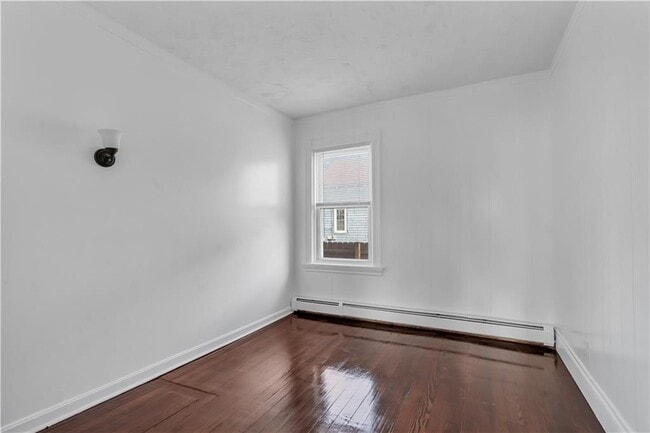 Building Photo - 48 Kenwood St