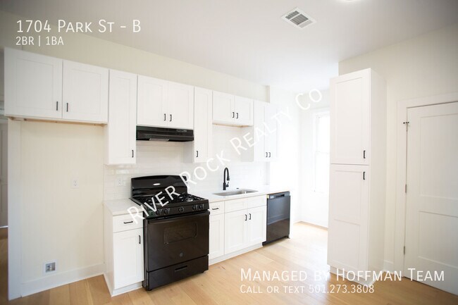 Building Photo - 1704 S Park St