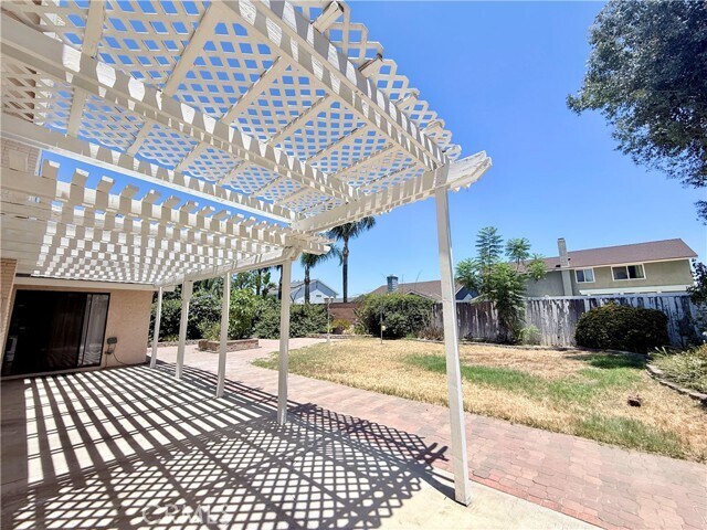 Building Photo - 1360 N Hacienda Dr