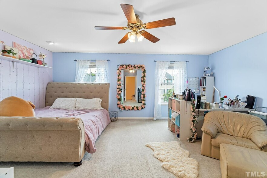 Building Photo - Room in Townhome on Ivory Run Way