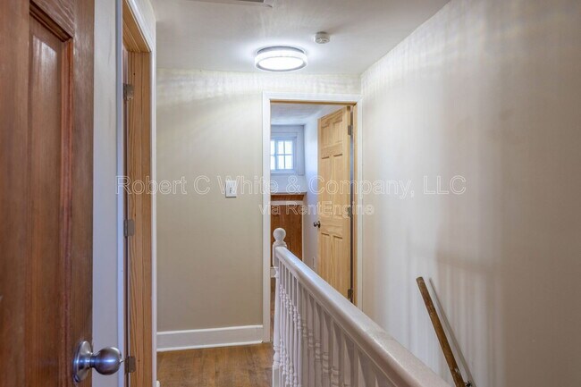 Building Photo - 77 Ashland St