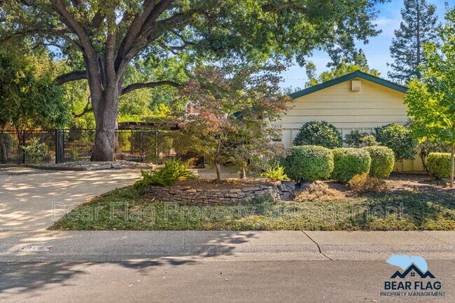 Building Photo - 7919 Ridgemont Dr