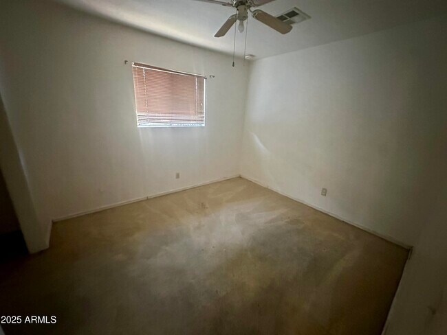 Building Photo - 3038 W Palm Ln