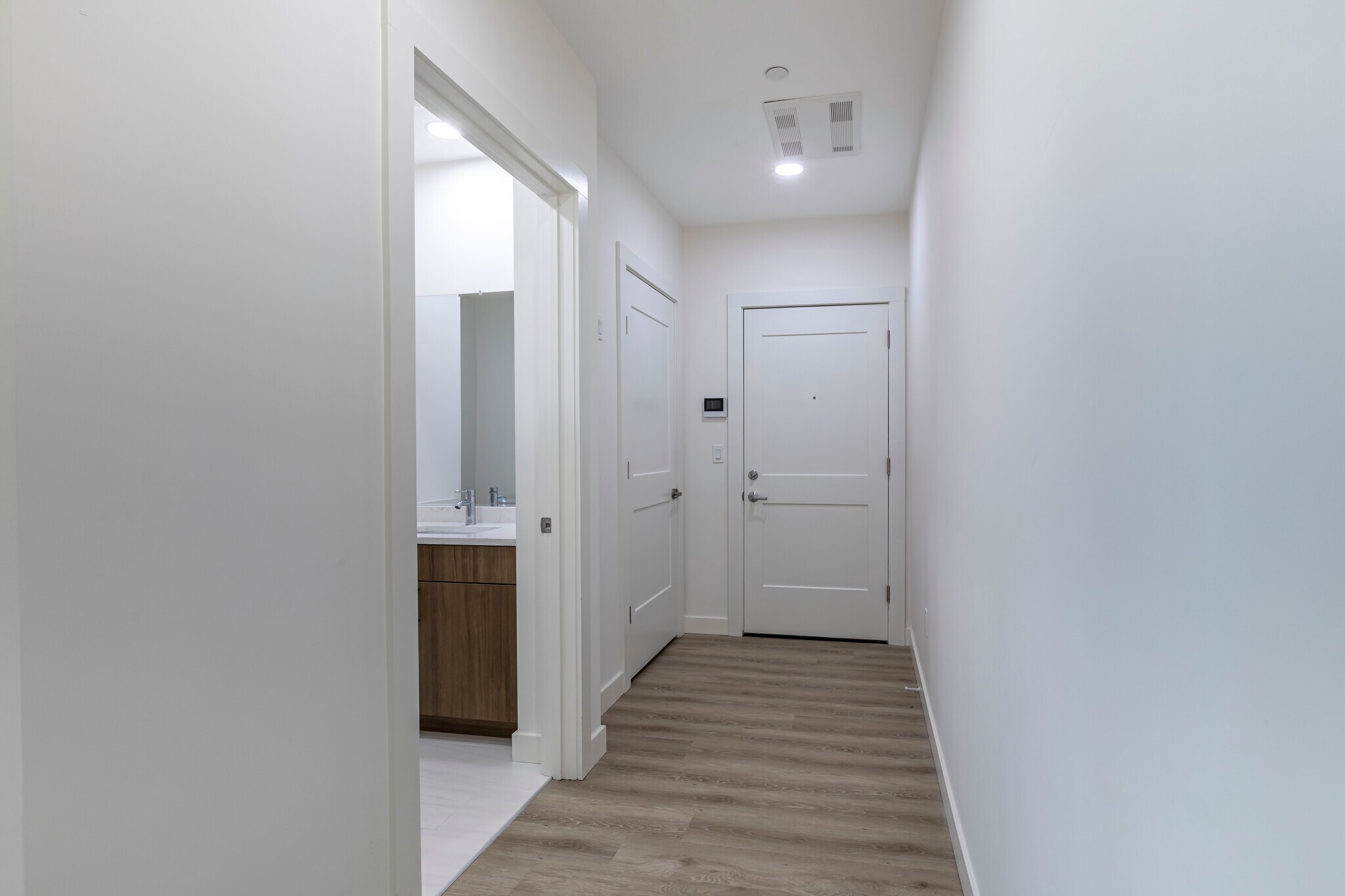 Building Photo - 319 Broadway