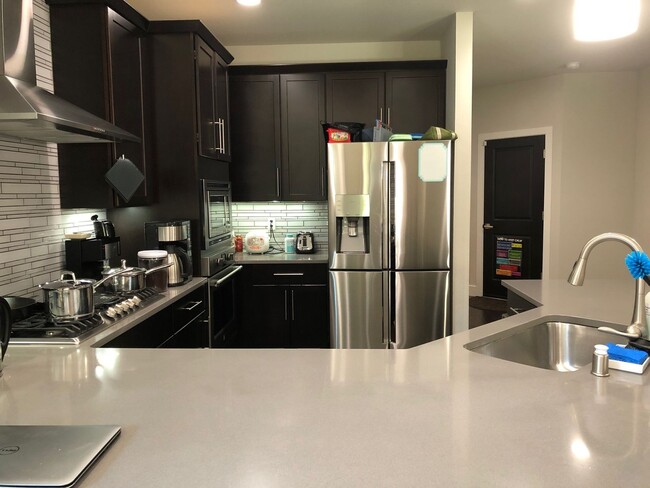 Building Photo - Majestic Home at Silver Peak Estates with 5 Bed and 3 Bath