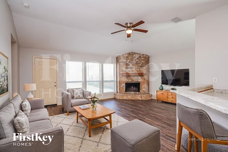 Building Photo - 4306 Regency Villa Dr