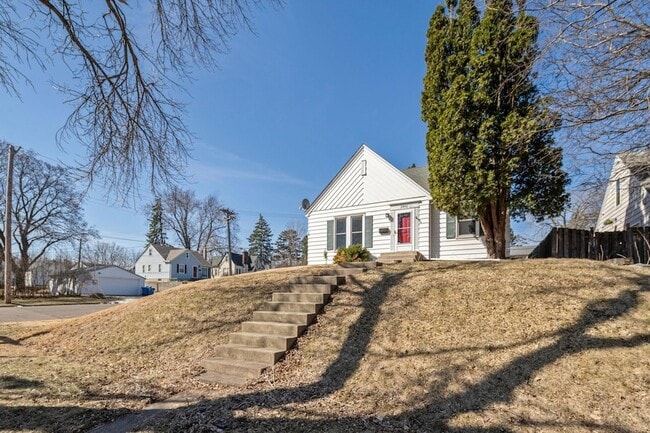 Building Photo - 2901 Zenith Ave N