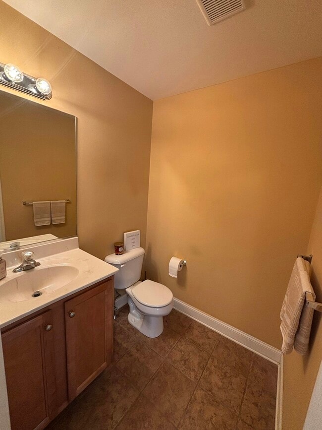 Building Photo - 1459 Mohr Cir