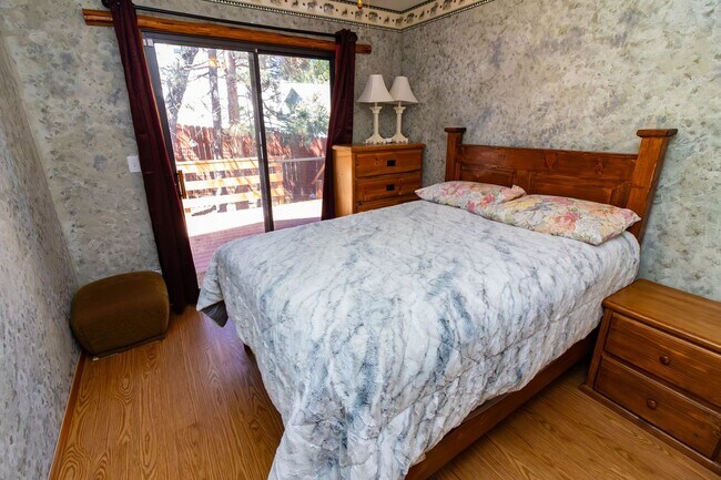 Building Photo - Sugarloaf Cutie