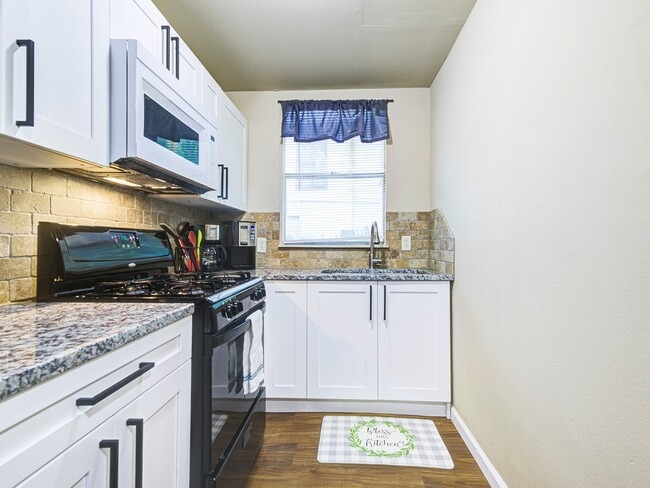 Building Photo - 3917 Winnie St