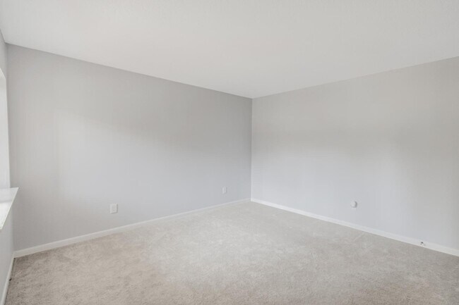 Building Photo - 612 Pine Ridge Pl