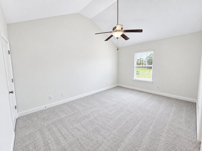 Building Photo - 7 Fiore Dr