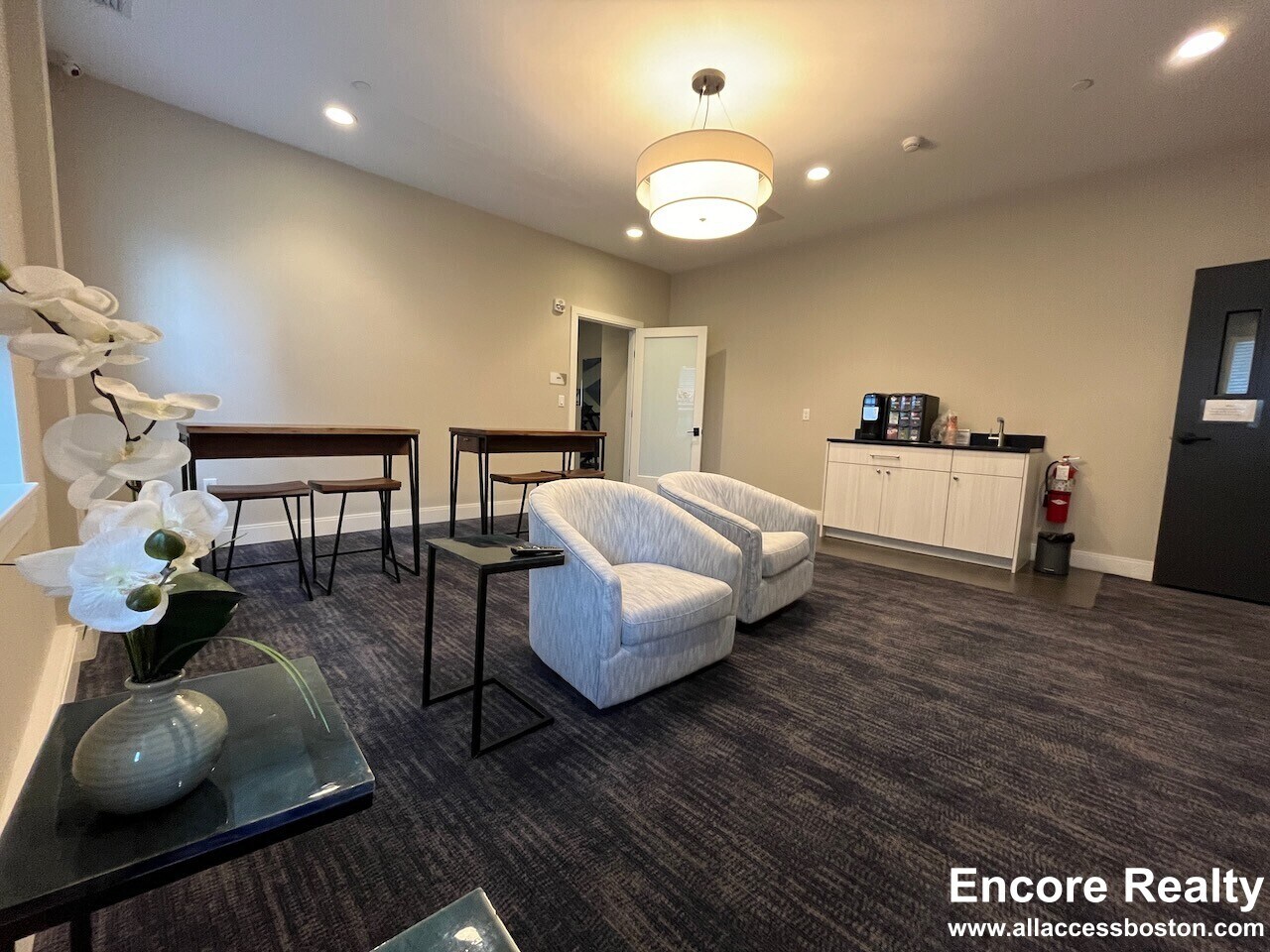 Building Photo - 1 Everett St