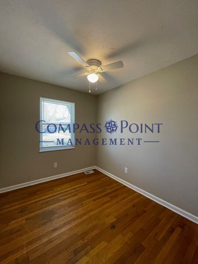 Building Photo - Newly Renovated Just For You! First Month's Rent Free!!