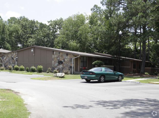 Building Photo - Gentian Oaks