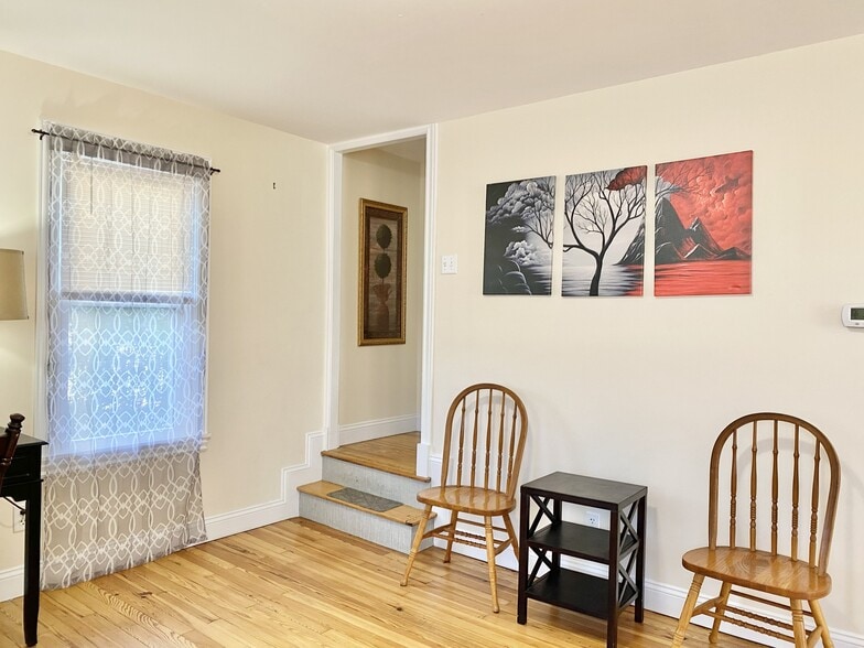 Building Photo - 842 Bloom Rd