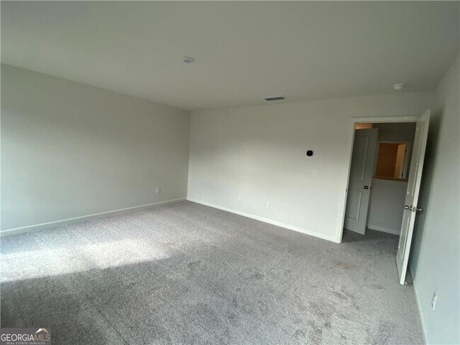 Building Photo - 536 Pemberton St