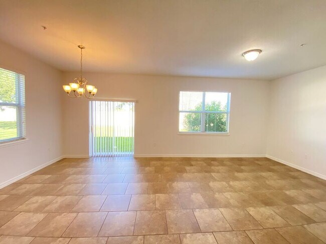 Building Photo - 6558 S Goldenrod Rd