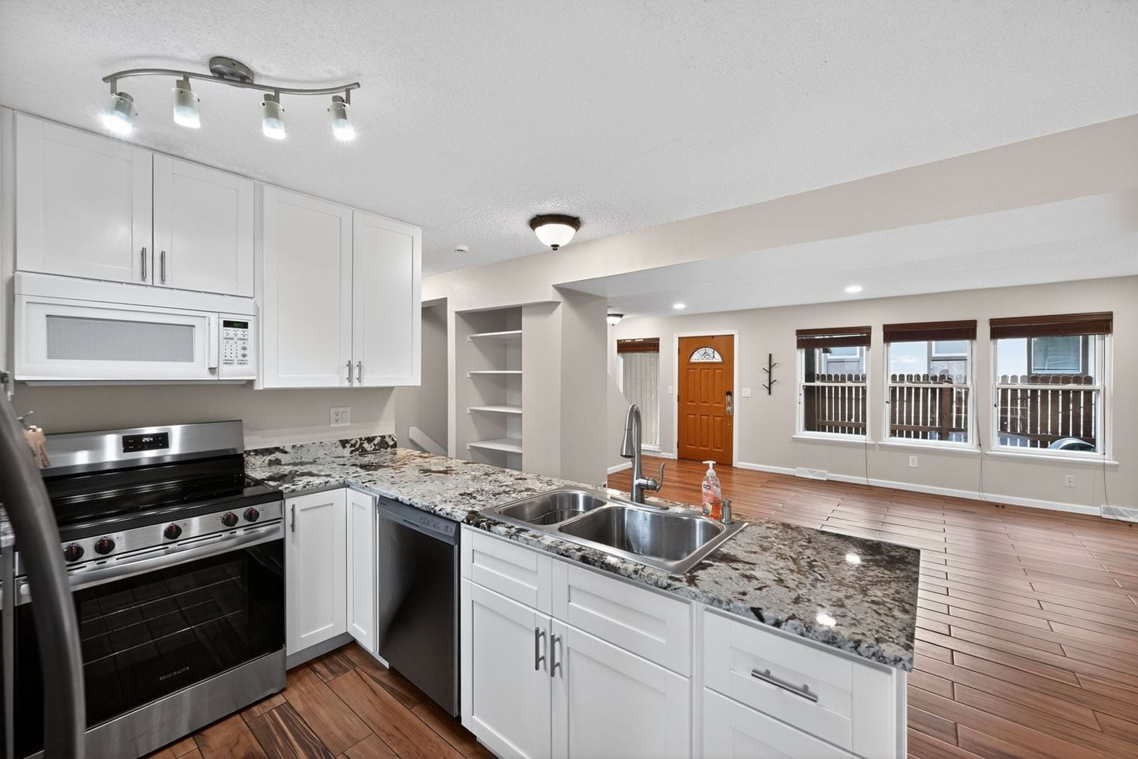 Building Photo - 3766 S Granby Way