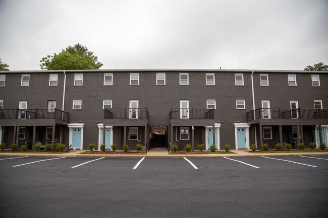 Building Photo - 1000 Belmont Ave