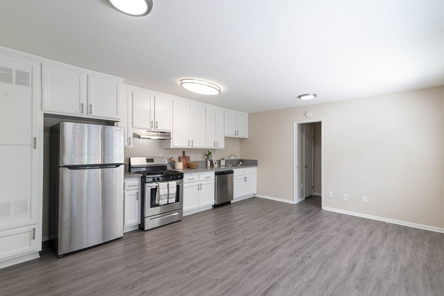 Interior Photo - Highland Parc South