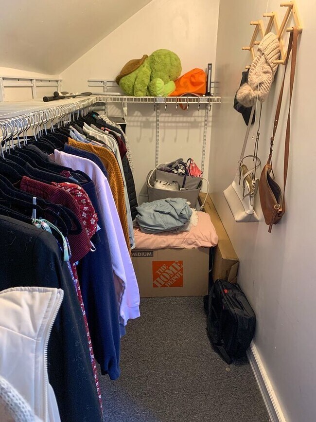 Building Photo - 308 S Neville St