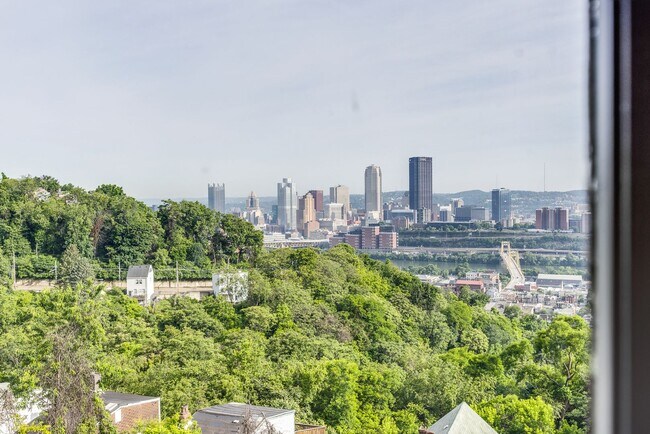 Building Photo - Available August - Check out this beautiful 2 bedroom w/ city views!