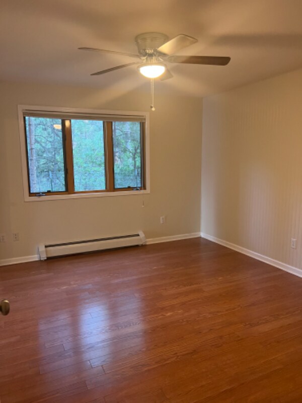 Building Photo - 8147 S Summit Dr