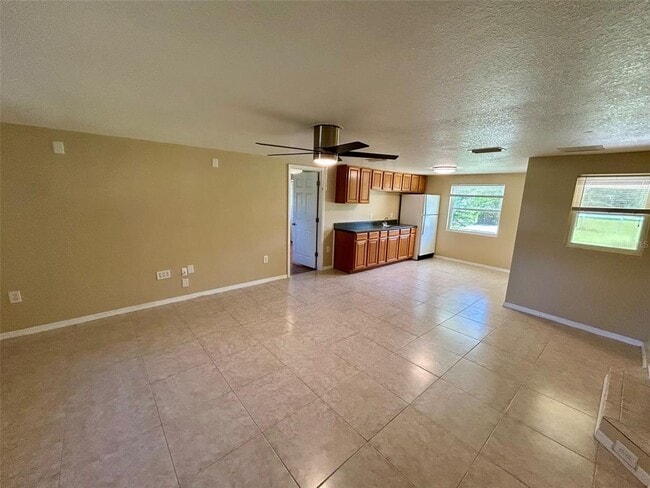 Building Photo - 1567 Brooks Ln