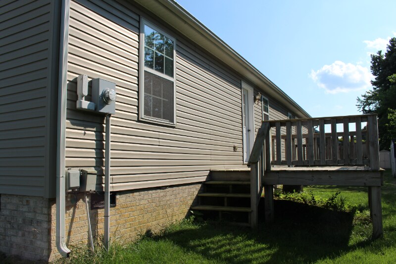 Building Photo - 9379 Redtop Ct