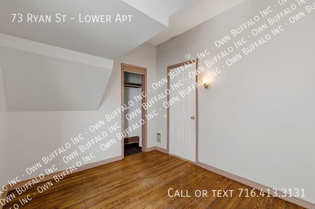 Building Photo - 73 Ryan St