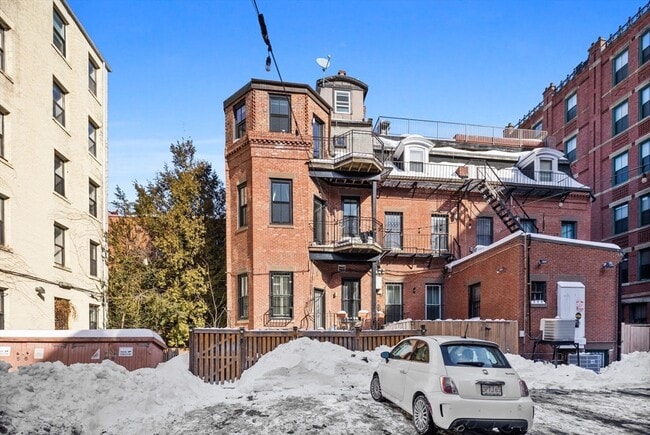 Building Photo - 80 W Concord St