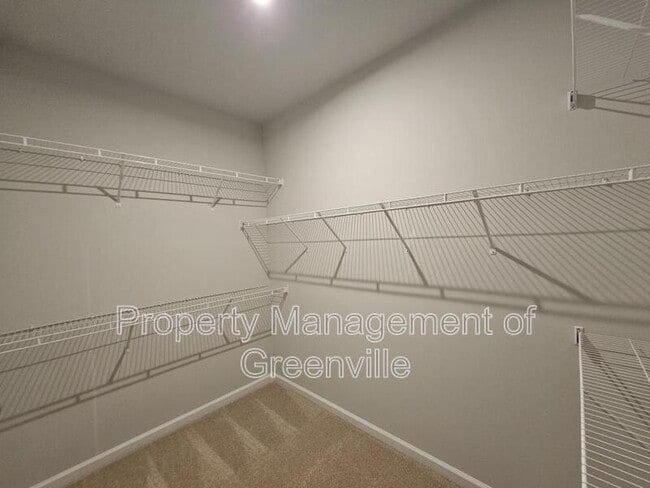 Building Photo - 416 Mariene Dr