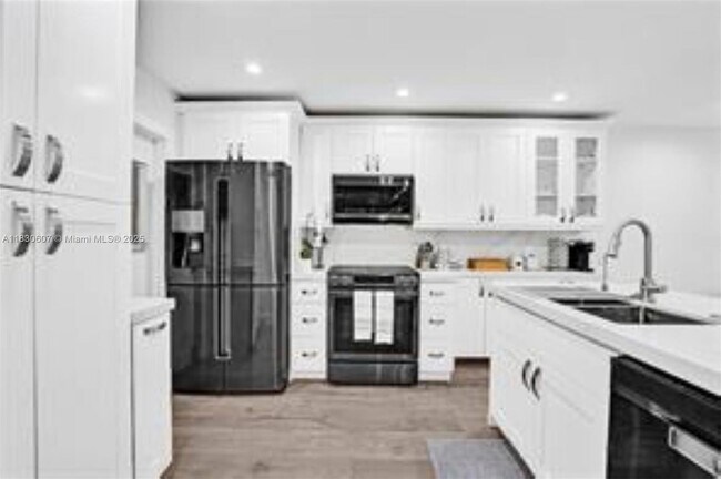 Building Photo - 4100 N 58th Ave