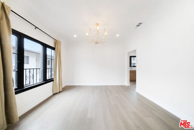 Building Photo - 1005 N Genesee Ave