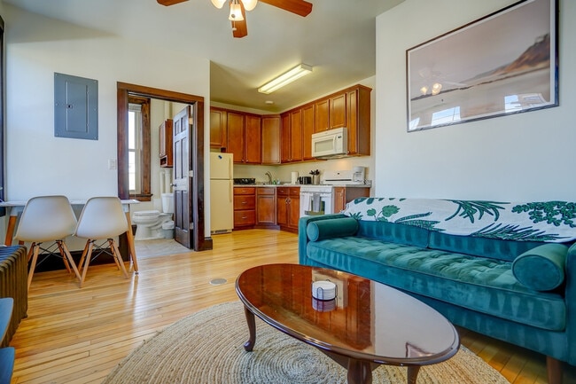 Building Photo - 1253 Williamson St