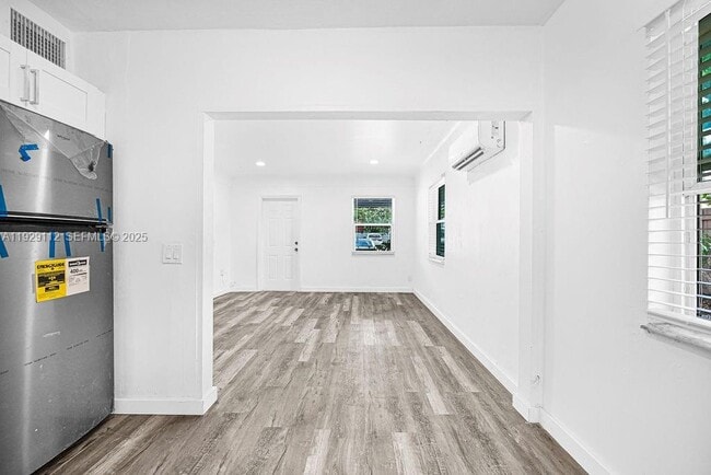 Building Photo - 4109 SW 23rd St