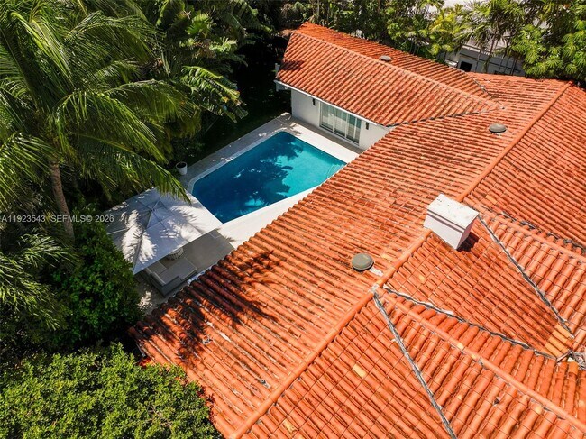 Building Photo - 375 Harbor Ct