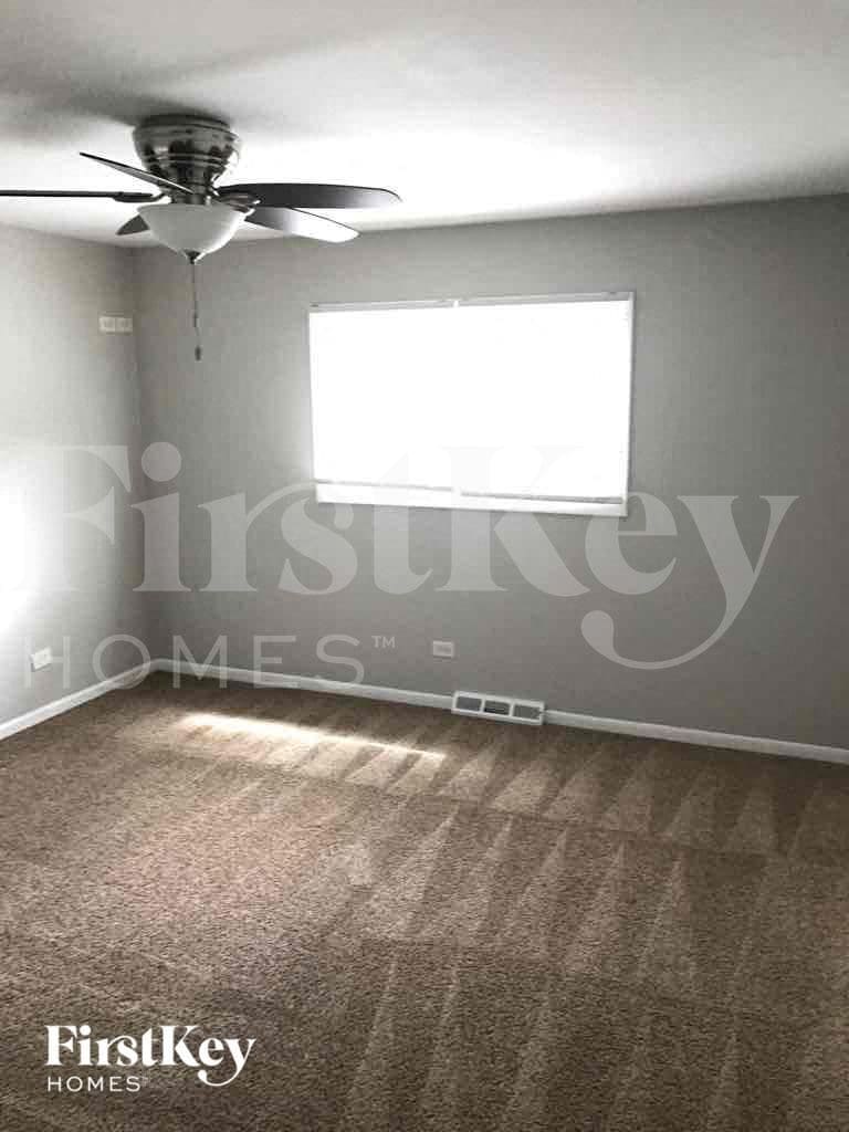 Building Photo - 2S383 Riverside Ave