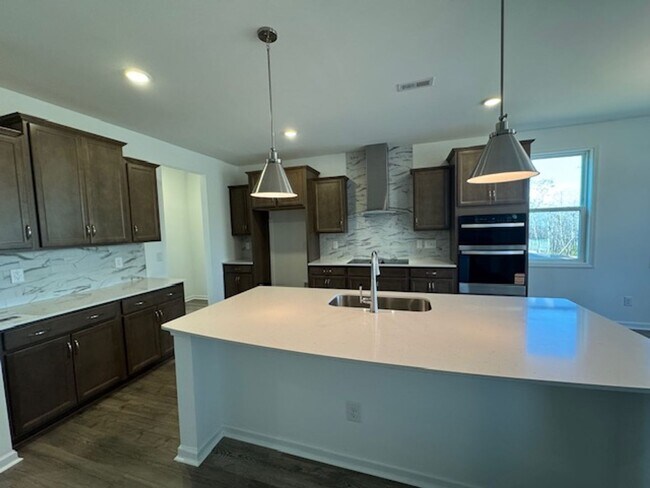 Building Photo - 2008 Red Woodpeckers Ct